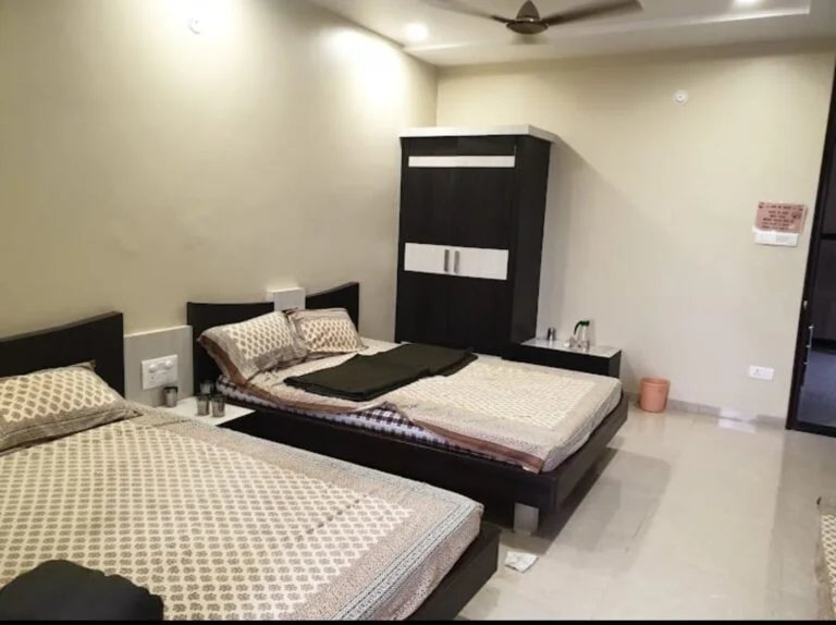 Birla Dharamshala Ayodhya - Comfortable Rooms for Pilgrims